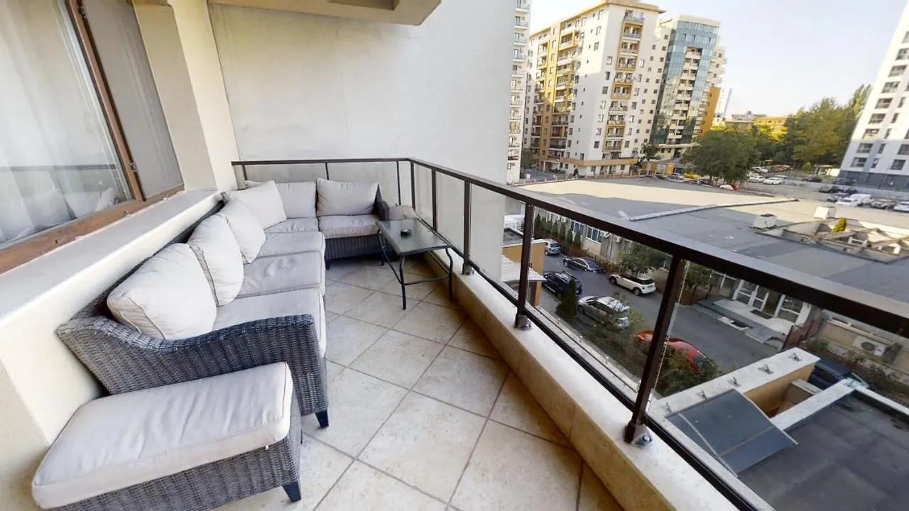 Saphir Stein Residence Apartment 19Th 布加勒斯特